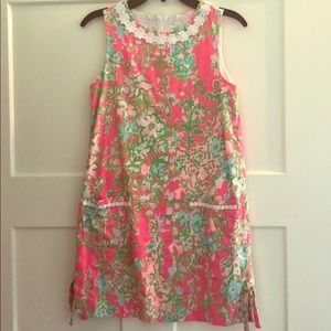 Lilly Pulitzer girls as 10 dress shift